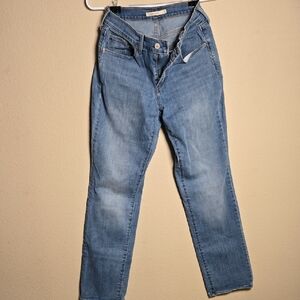 Levi's Blue Straight Leg Jeans with Classic Denim Style